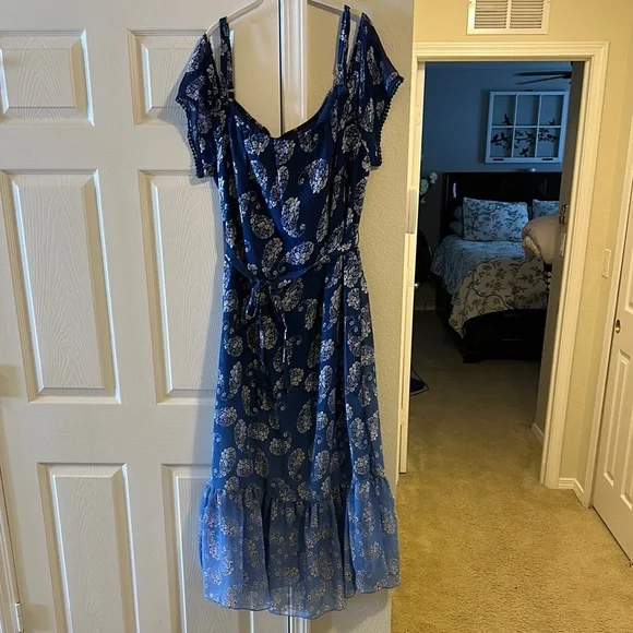 Mlle Gabrielle | Dresses | Mlle Gabrielle Blue Flutter Sleeve Midi Dress |  Poshmark